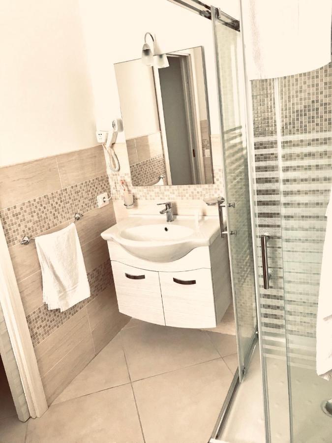 Serena Rooms Solofra Exterior foto