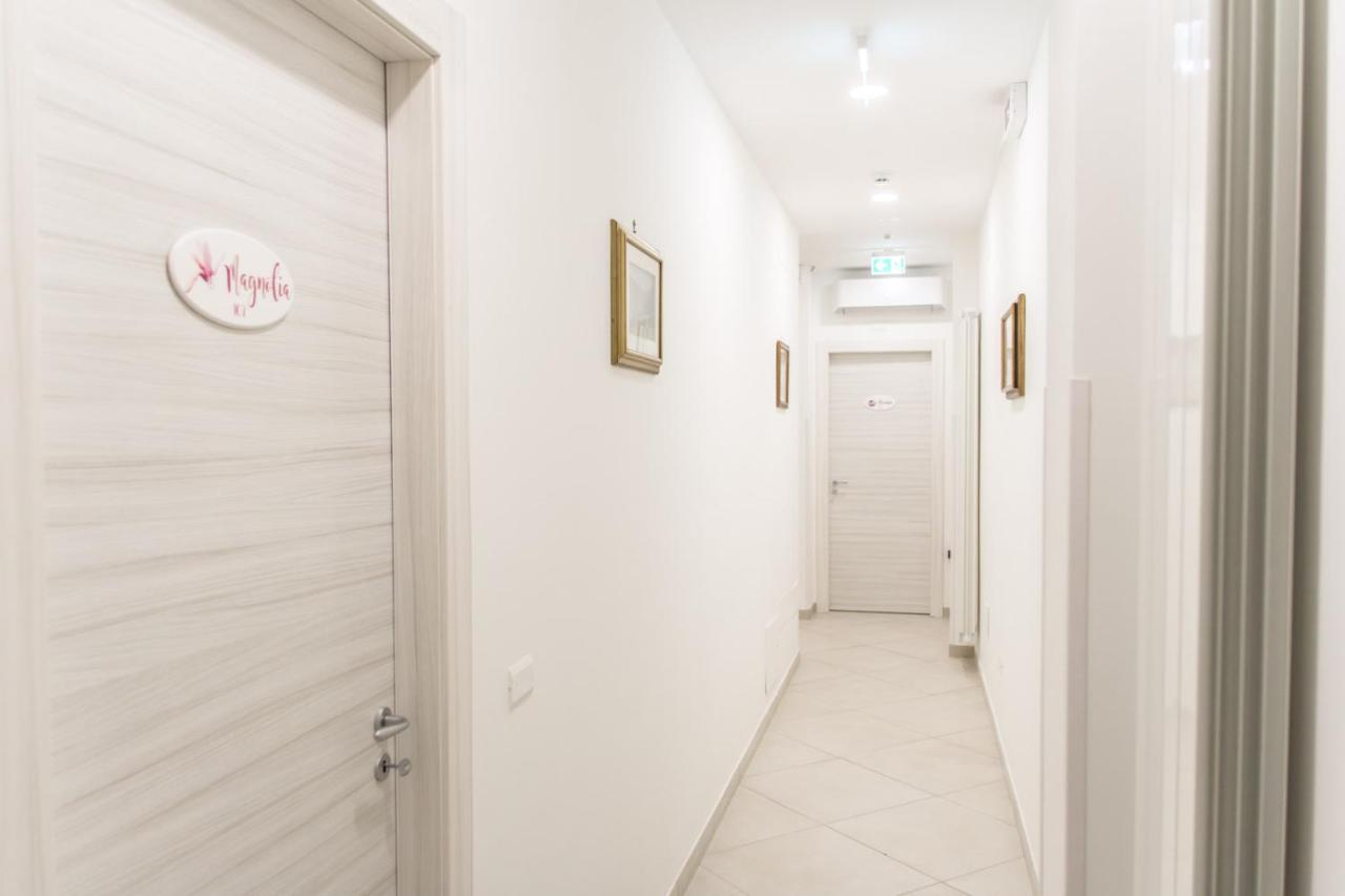 Serena Rooms Solofra Exterior foto